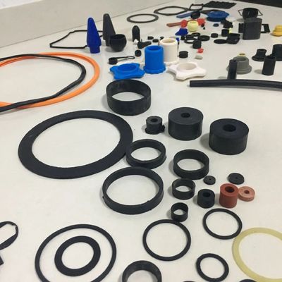 Zusammengeformte Gummiteile mit P20 718 738 NAK80 S136 Formmaterial
