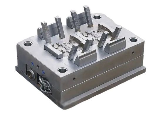 Zusammengeformte Gummiteile mit P20 718 738 NAK80 S136 Formmaterial