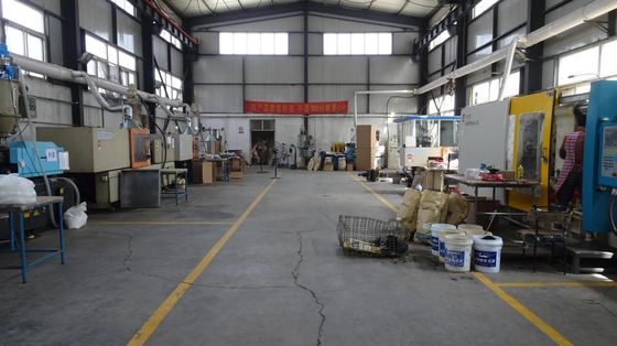 Kundenspezifischer Kunststoff-Spritzguss-Service mit hoher Qualität und einer Werkzeuglebensdauer von 500.000-1.000.000 Schuss in kundenspezifischen Farben