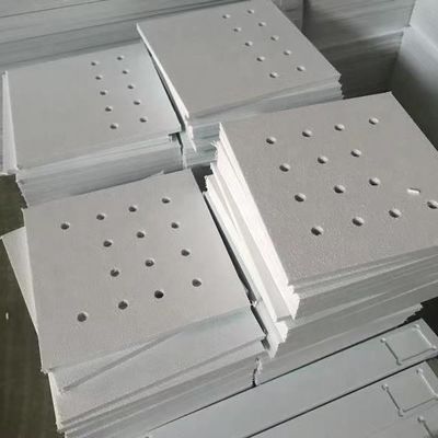 Service für das Schneiden von Kunststoffplatten und Dekorationsplatten aus mehreren Materialien