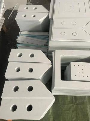 Service für das Schneiden von Kunststoffplatten und Dekorationsplatten aus mehreren Materialien