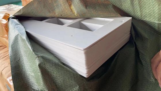 Schneidedienst für die Verarbeitung von Kunststoffplatten/Blättern aus ABS/Acryl/PP/PET/HDPE zur Erfüllung der Kundenanforderungen