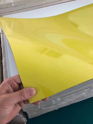 Umweltschutzvorteil für Materialien Maßgeschneiderte Kunststoffbleche für Gravierungen und Schnitzereien/Vakuumformen aus ISO9001-zertifiziert